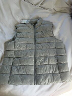 Primark Light Gray Quilted Puffer Vest